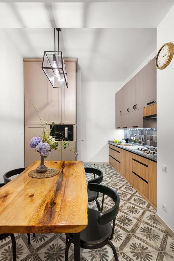 Gallery Art Apartment Lviv Extérieur photo